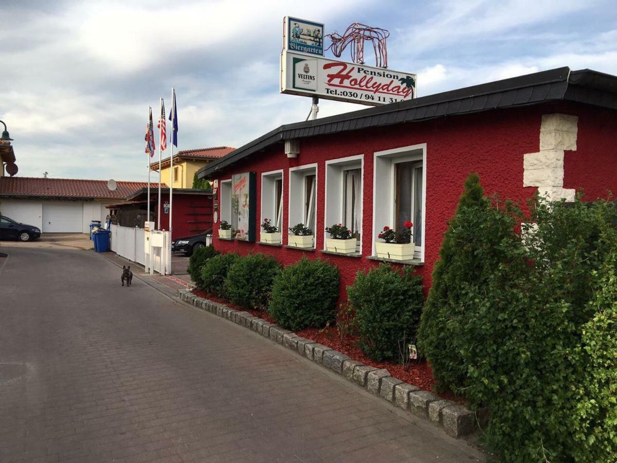 Pension Hollyday Ahrensfelde Esterno foto